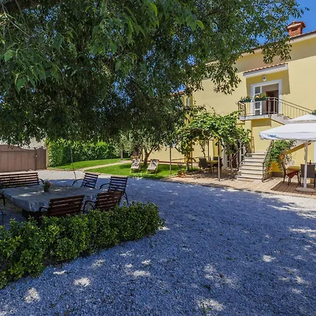 Apartman Nino-1 By Interhome